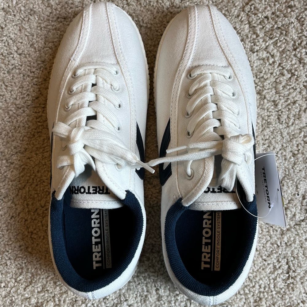 NWT Tretorn Women's Navy Nylite Canvas Sneakers